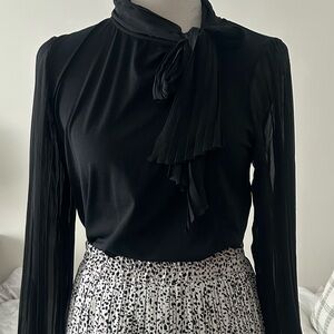 Cable & Gauge M Elegant Black  long sleeve blouse with bow